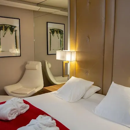 Hotell Mermoz 4*