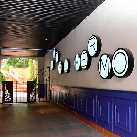 Hotell Mermoz Toulouse