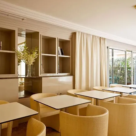Mermoz Hotel